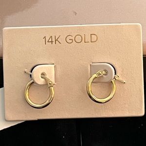 14K Ear Huggie